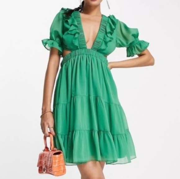 NWT ASOS DESIGN Green Ruffle Cutout Mini Dress Open Back Size US 4 Tiered Skirt - Picture 2 of 13